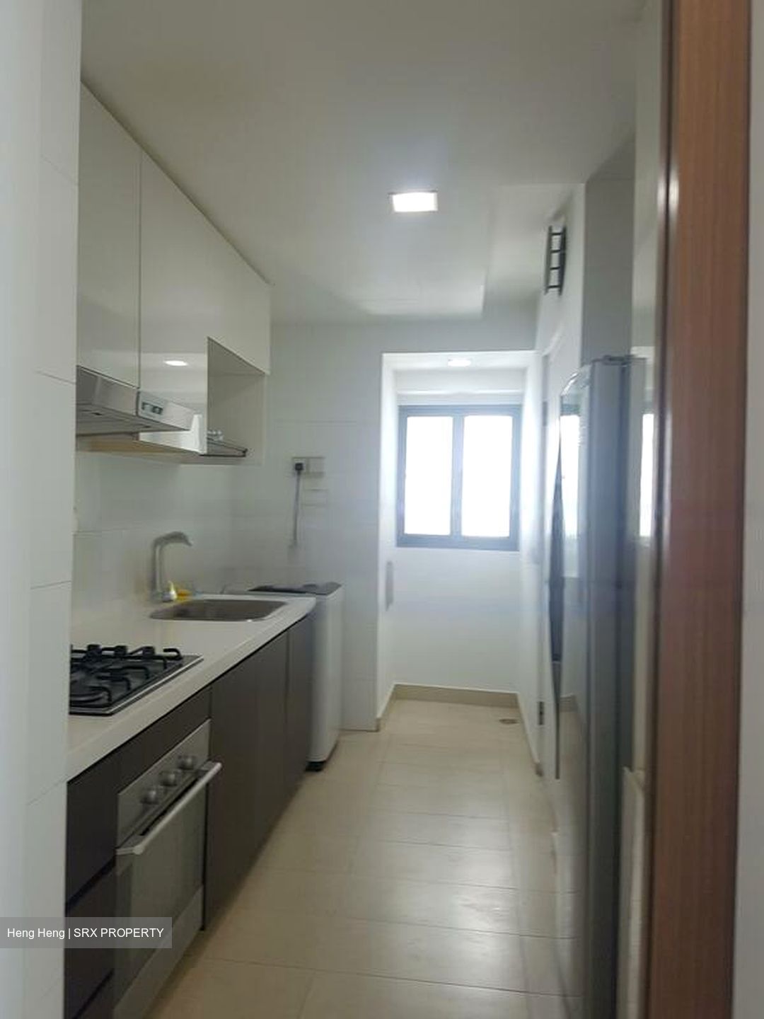 Waterfront Waves (D16), Condominium #486288371